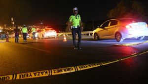 İzmir'de Milletvekili yayaya çarptı... Yaya olay yerinde hayatını kaybetti!
