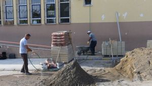 Kemalpaşa'da yeni eğitim yılı öncesi yenileme çalışmaları tamamlandı