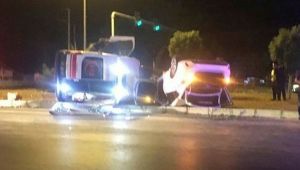 Torbalı'da otomobil ile ambulans çarpıştı: 7 yaralı