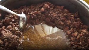 Uzmanlardan uyarı: Bayramın ilk günü et yemeyin