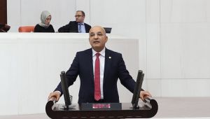 Vekil Polat öğrencilerin sorunlarını Meclis gündemine taşıdı... "Hem işssiz hem borçlular!"