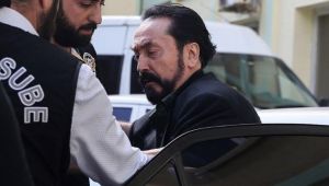 Adnan Oktar ilk kez hakim karşısında. Kediciklerle olan ilişkilerini anlattı