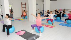 Balçova'da spor tesisleri artıyor: Haydi kadınlar spora!