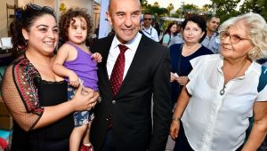Başkan Soyer'in fuar ziyaretine vatandaşlardan büyük ilgi