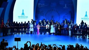 Başkan Soyer'in ilk fuarından önemli mesajlar çıktı... " Her şey değişir fuar ruhu değişmez!"