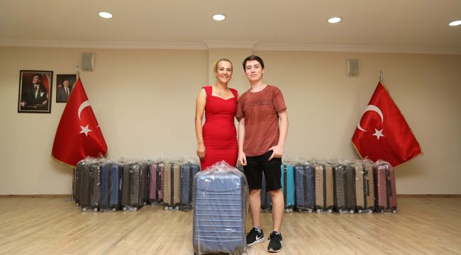 Bayraklı Belediyesi'nden üniversitelilere jest!