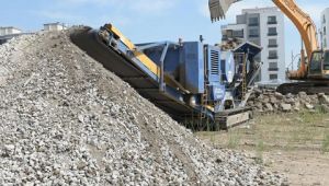 Çiğli'de geri dönüşüm dönemi... Kullanılmayan beton geri dönüştürülüyor!