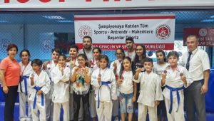 Foçalı minik sporcu altın madalya kazandı
