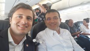 İmamoğlu'ndan uçakta önemli mesajlar!
