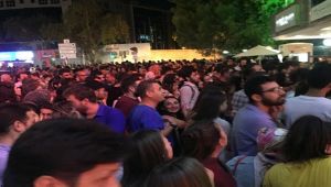 İzmir Enternasyonel Fuarı'nda izdiham... Uzun kuyruklar oluştu!