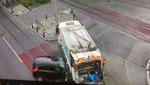 İzmir'in göbeğinde yaşanan feci kaza iki can aldı