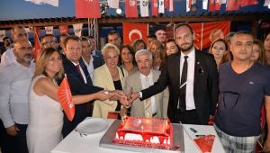 Menemen Belediyesi'nden anlamlı kokteyl... Menemenliler yoğun ilgi gösterdi!