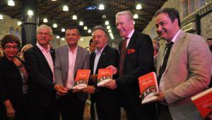 Vekil Tacettin Bayır kitabının tanıtımını gerçekleştirdi: Gelecek kuşaklara hatırlanası bir şeyler bırakmak istedim!