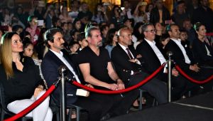 Anadolu Ateşi Dans Okulu Başkan Soyer'le açıldı