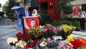 Başkan Batur’dan esnafa anlamlı hediye