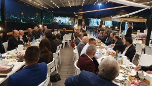 Başkan Karakayalı Muhtarlar Günü'nü yemekle kutladı