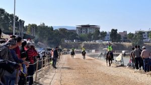 Bornova'da dört nala Cumhuriyet coşkusu!