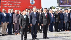 Dikili'de Cumhuriyet'in 96. yılı kutlandı