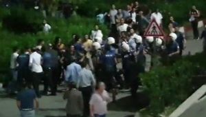 İki aile arasında çıkan bıçaklı kavga kanlı bitti