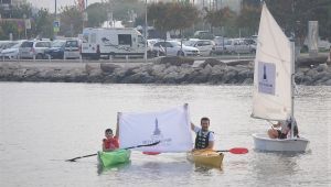 İzmir'de çocuklar denizle tanıştı