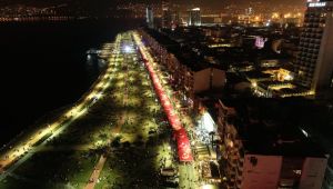 İzmir'de Cumhuriyet kutlamalarında unutulmaz final