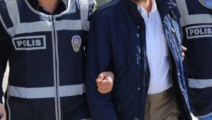 İzmir'de iş insanlarını dolandıran çeteye operasyon!