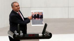 Vekil Sertel'den hükümete 'basın kartı' tepkisi