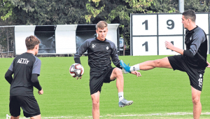 Altay genç yıldızı için servet istedi