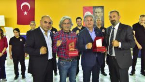 Başkan İduğ'dan şampiyonlara tam destek