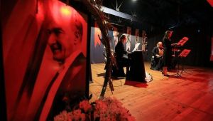 Efes Selçuk Ata'yı sanatla andı