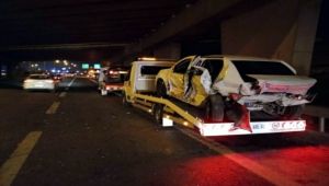 İzmir'de iki zincirleme kaza: 1kişi hayatını kaybetti