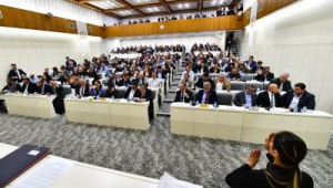 İzmir’e 20’si elektrikli 100 yeni otobüs alınıyor