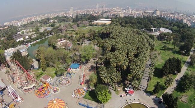 İzmir'in tarihi simgesi Kültürpark'ta tahliyeler başladı