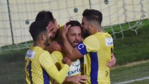 Menemenspor'da çıkış sürüyor