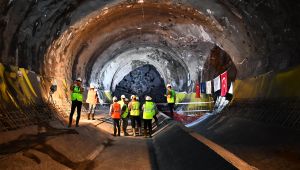 Narlıdere Metrosu'nda iki istasyon birleşti