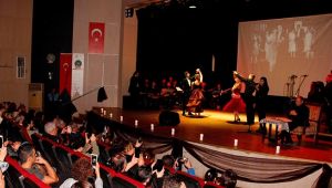 Ödemiş'te Atatürk Oratoryosu ayakta alkışlandı