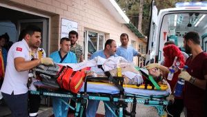 Otomobilden lastiği değiştirmeye indi, TIR çarpmasıyla ağır yaralandı