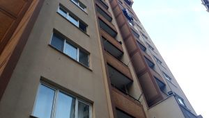 4. kattan beton zemine düşen 2 yaşındaki minik Helin öldü