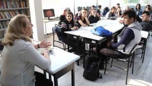 Bayraklı’da herkes için kütüphane