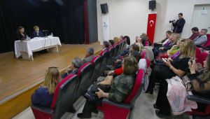 Bayraklı'da 'İnsan Hakları' paneli
