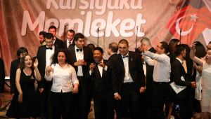 En büyük ‘otizm korosu’ anneler için sahnede