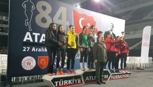 Gaziemir’in altın atletleri Türkiye şampiyonu