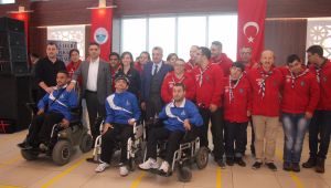 Menderes’te Hem Açılış Hem Kutlama