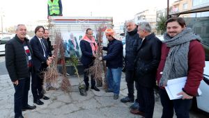 Urla'da üreticiye destek