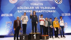 Aliağalı Atakan Mert Biçer Türkiye 2'ncisi oldu