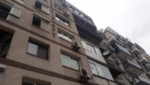Balkondan düşen yaşlı adam hayatını kaybetti