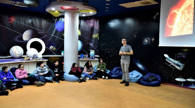 Bornovalı çocuklara bilim eğitimi