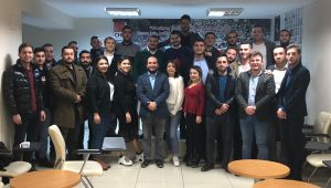 CHP İzmir'de gençlik kolları toplantısı gerçekleştirildi