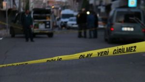İzmir'de bıçaklı kavga
