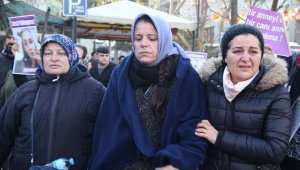 İzmir'de eski eşini öldüren zanlının babası da annesini öldürmüş